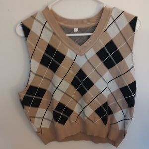 Argyle Sweater Vest in Tan and Black